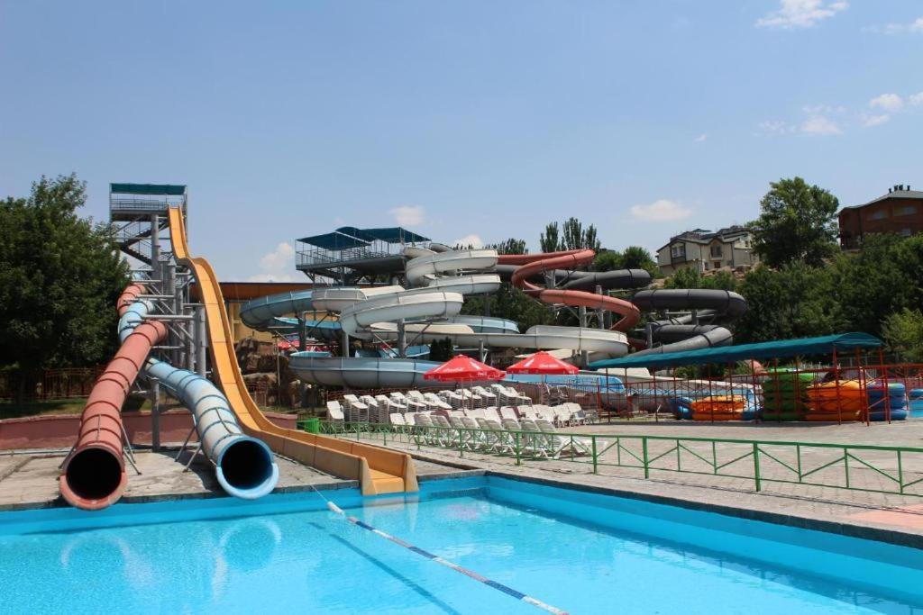 Aquapark & 3* Erévan