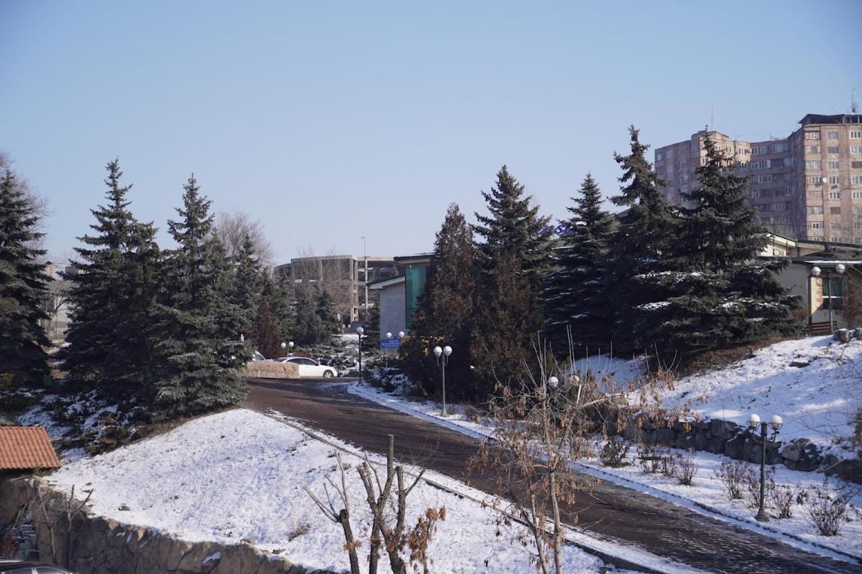 Hotel Aquapark & Erévan