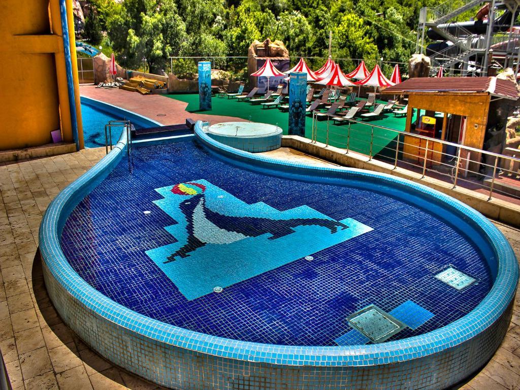 Aquapark & Erivan